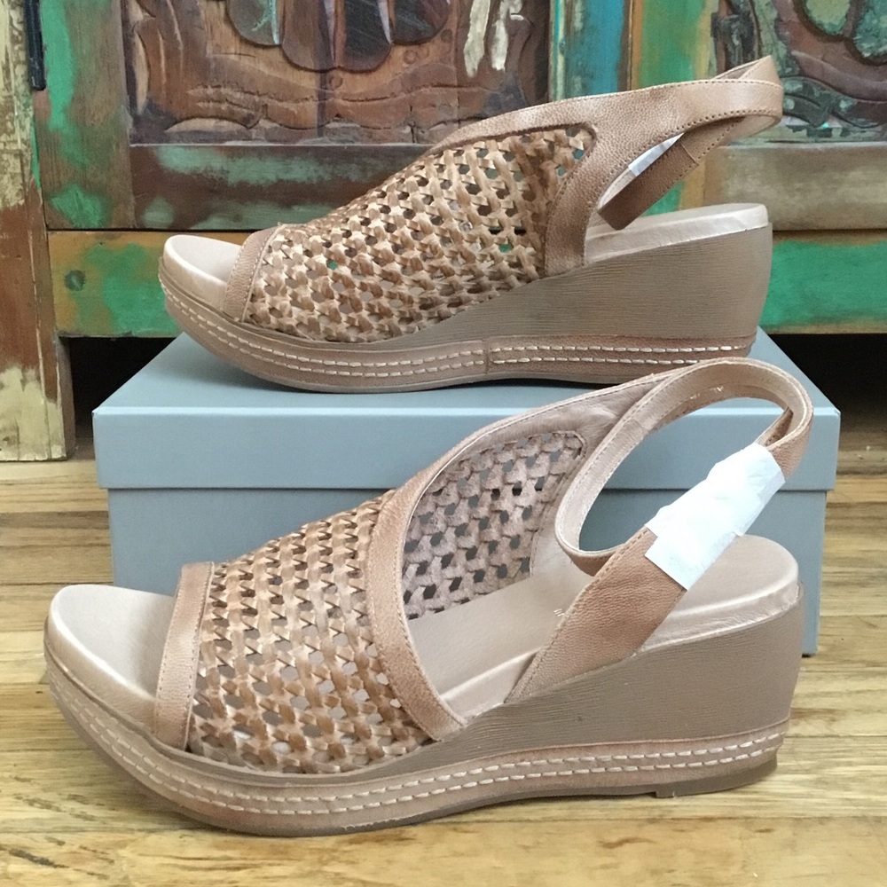 NIB Tyla leather platform sandals - Picture 3 of 12